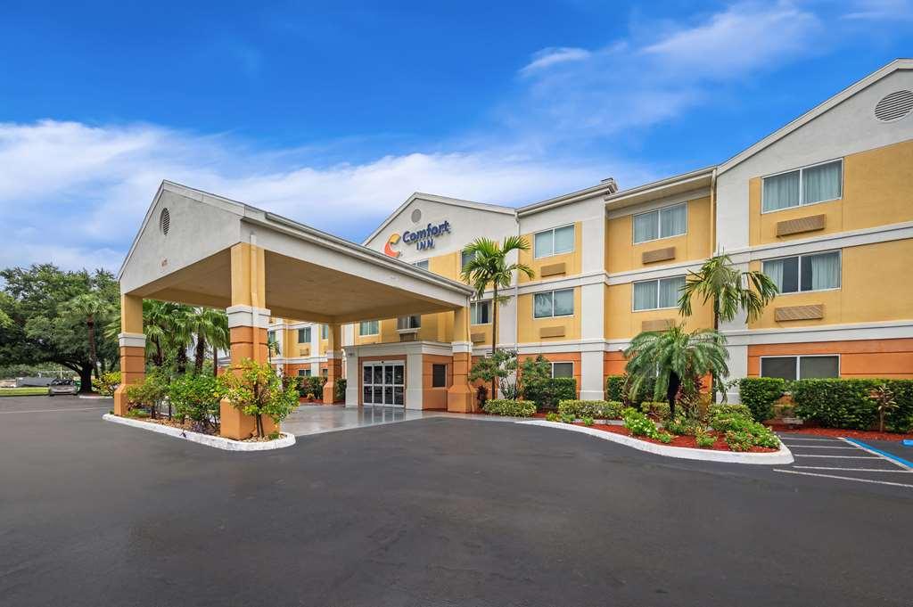 Comfort Inn Fort Myers Northeast Zewnętrze zdjęcie